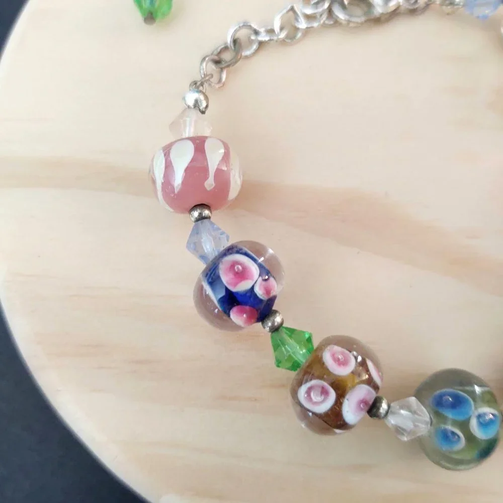 Arty glass and crystal bead bracelet - Picture 6 of 14